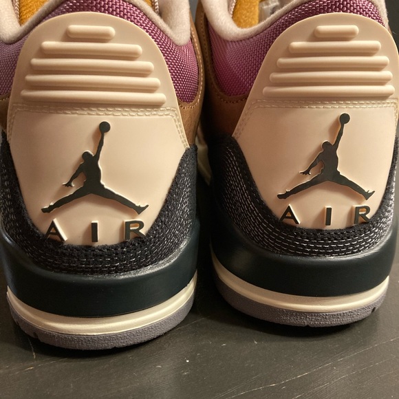 Nike Air Jordan 3 Retro Winterized DR8869-200 M Sz 9.5 W Sz 11 👀🔥Ships Asap 🔥 - Picture 5 of 11